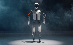 人形机器人凌枢全球首发：工业具身智能迈入跨场景集群作业时代